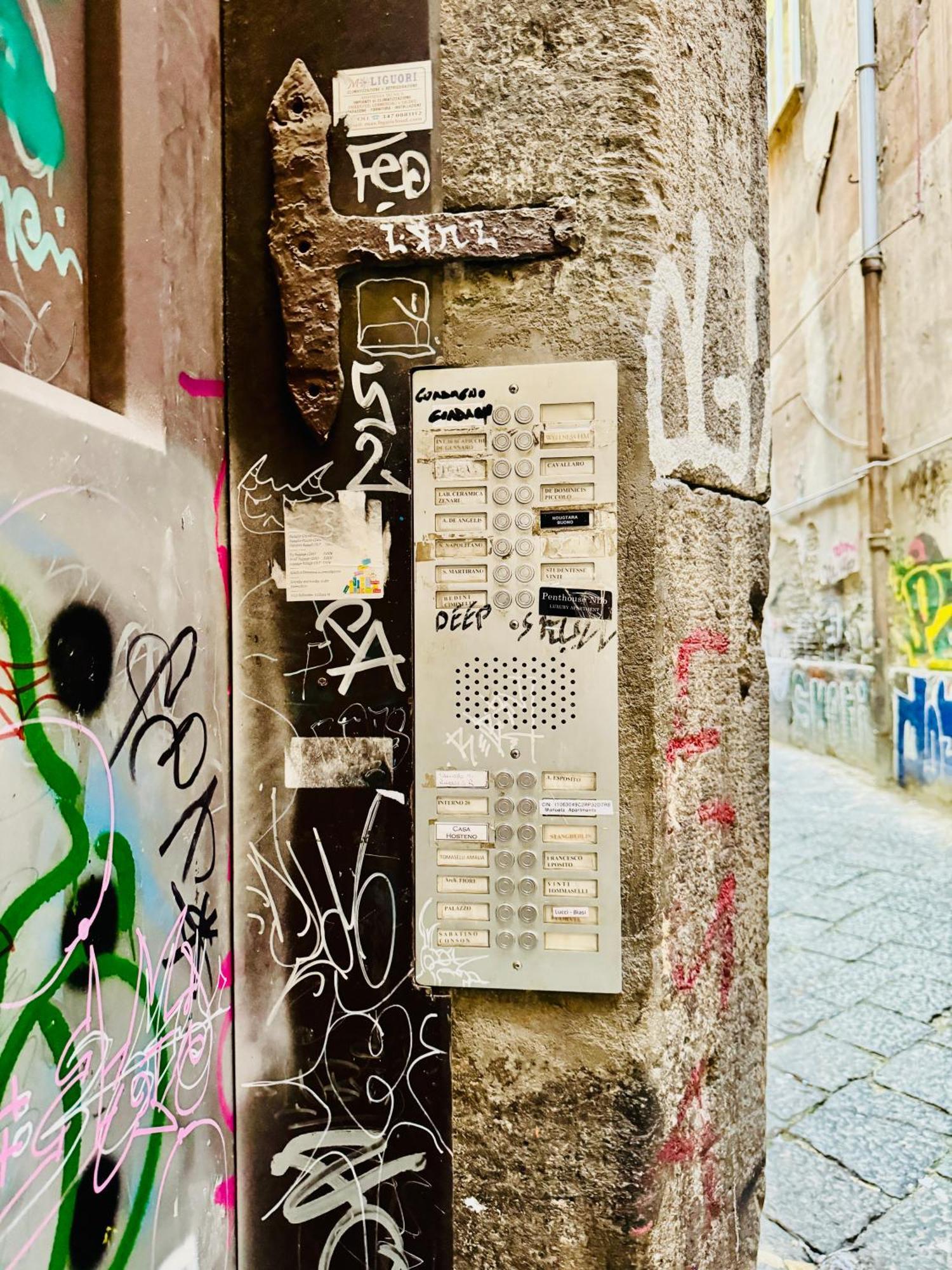 Hub Borgo San Domenico Neapel
